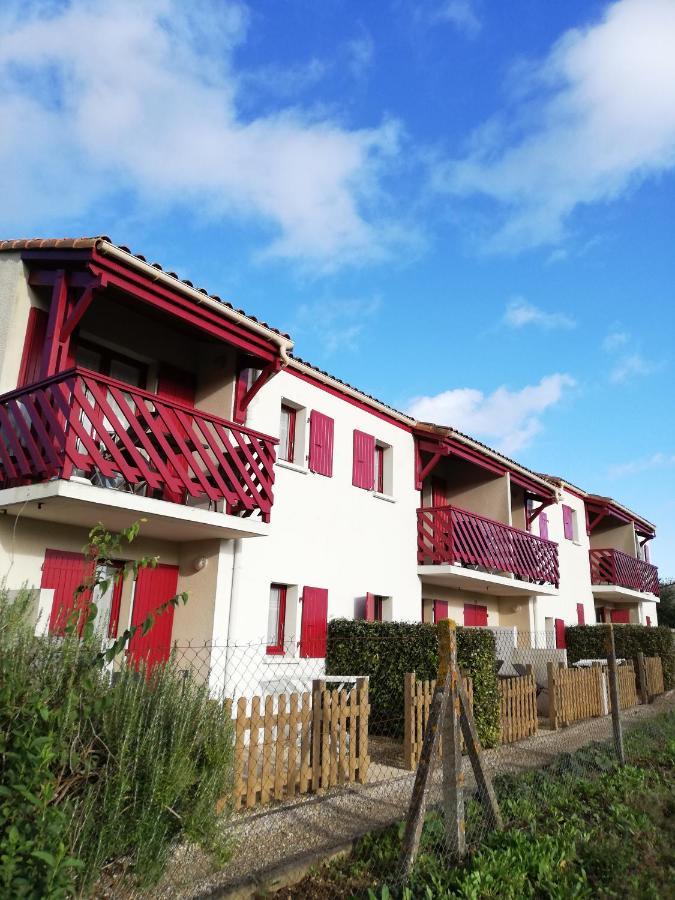 Residence Hoteliere Helios 约泽克 外观 照片