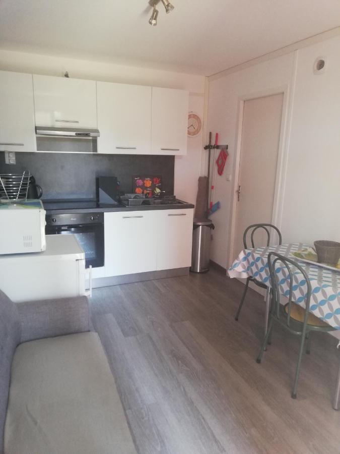 Residence Hoteliere Helios 约泽克 外观 照片