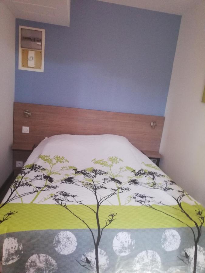 Residence Hoteliere Helios 约泽克 外观 照片