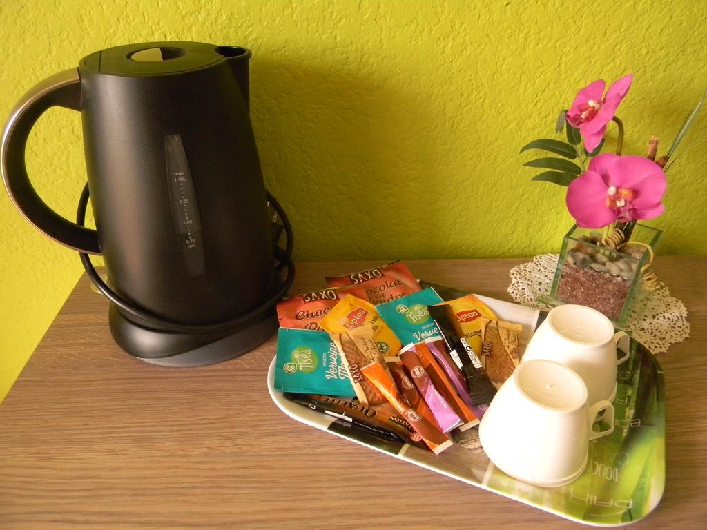 Residence Hoteliere Helios 约泽克 外观 照片