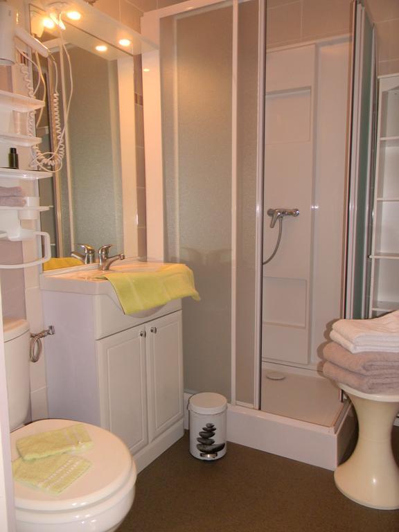 Residence Hoteliere Helios 约泽克 外观 照片