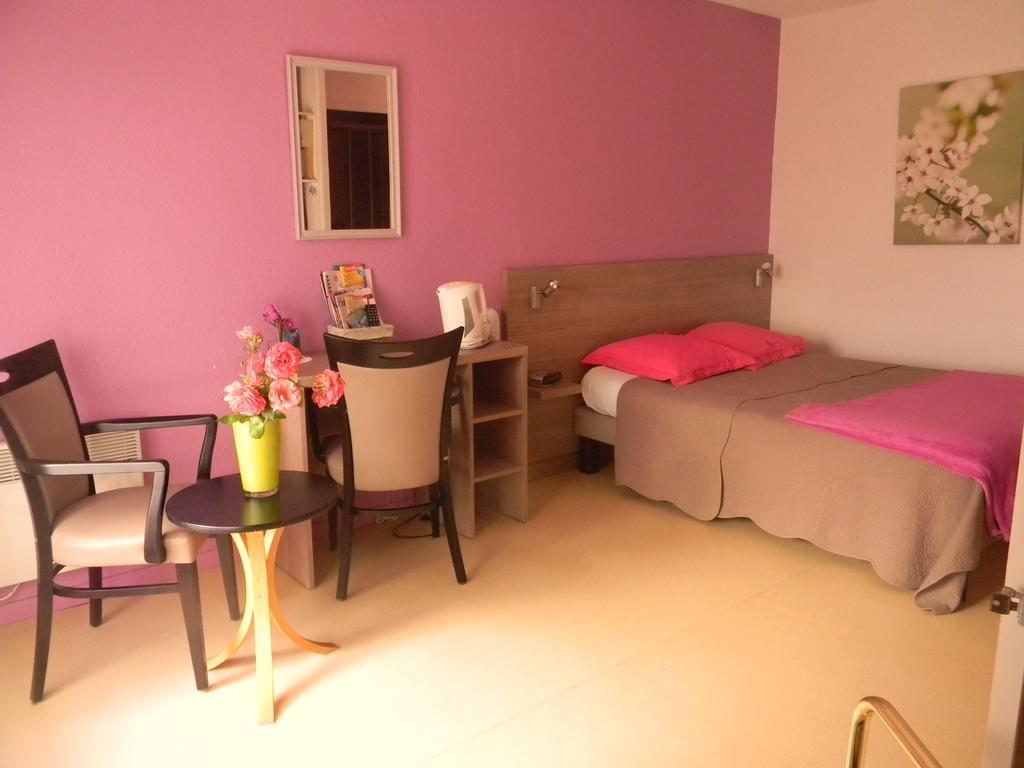 Residence Hoteliere Helios 约泽克 外观 照片