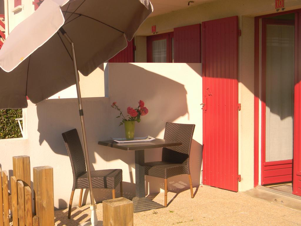 Residence Hoteliere Helios 约泽克 外观 照片