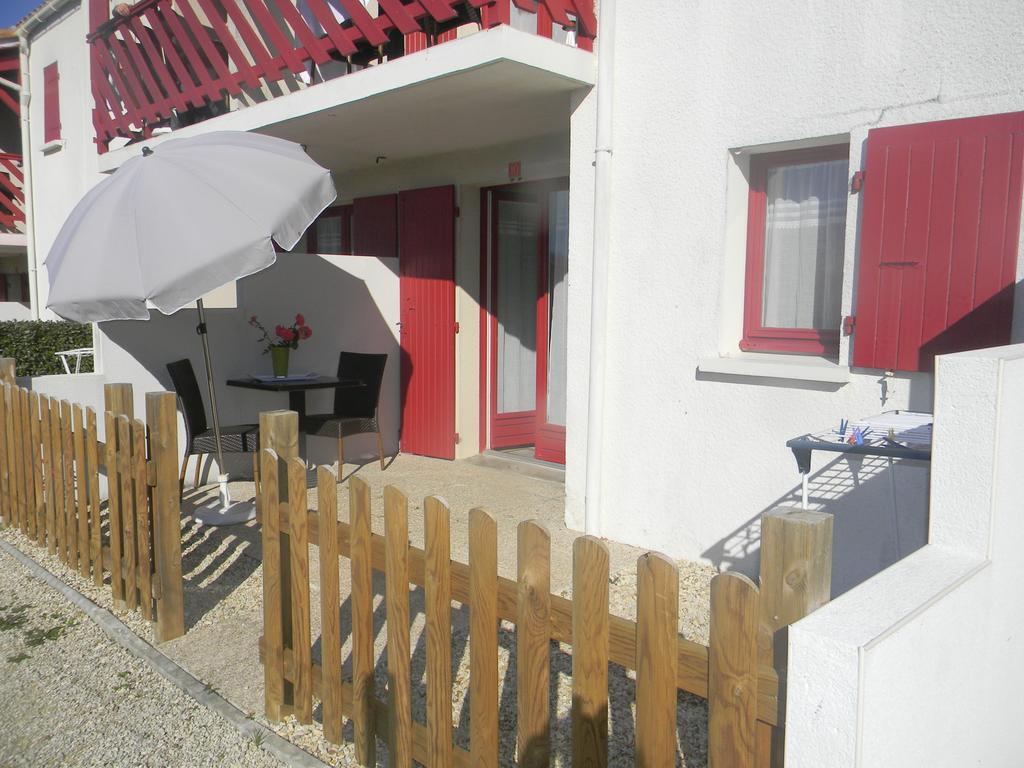 Residence Hoteliere Helios 约泽克 外观 照片